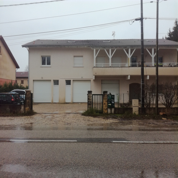 Vente Immobilier Professionnel Local d'activité Saint-Genis-Pouilly 01630